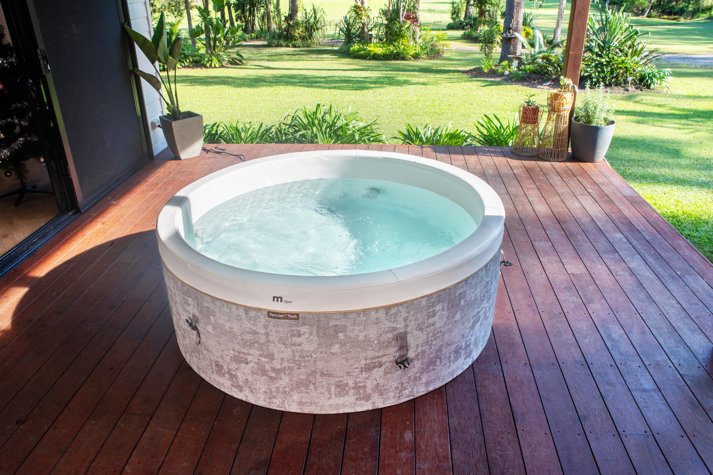 MSPA | COCOON | Verto Series | Textile-inspired Design | Rigid Hot Tub & Spa | Up to 6 Person