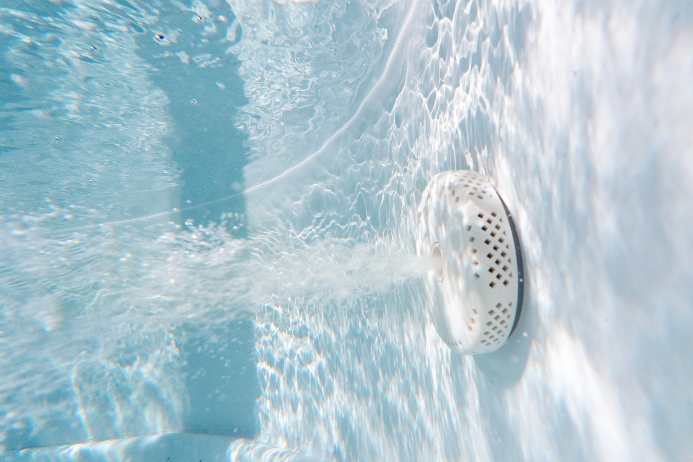 MSPA | COCOON | Verto Series | Textile-inspired Design | Rigid Hot Tub & Spa | Up to 6 Person