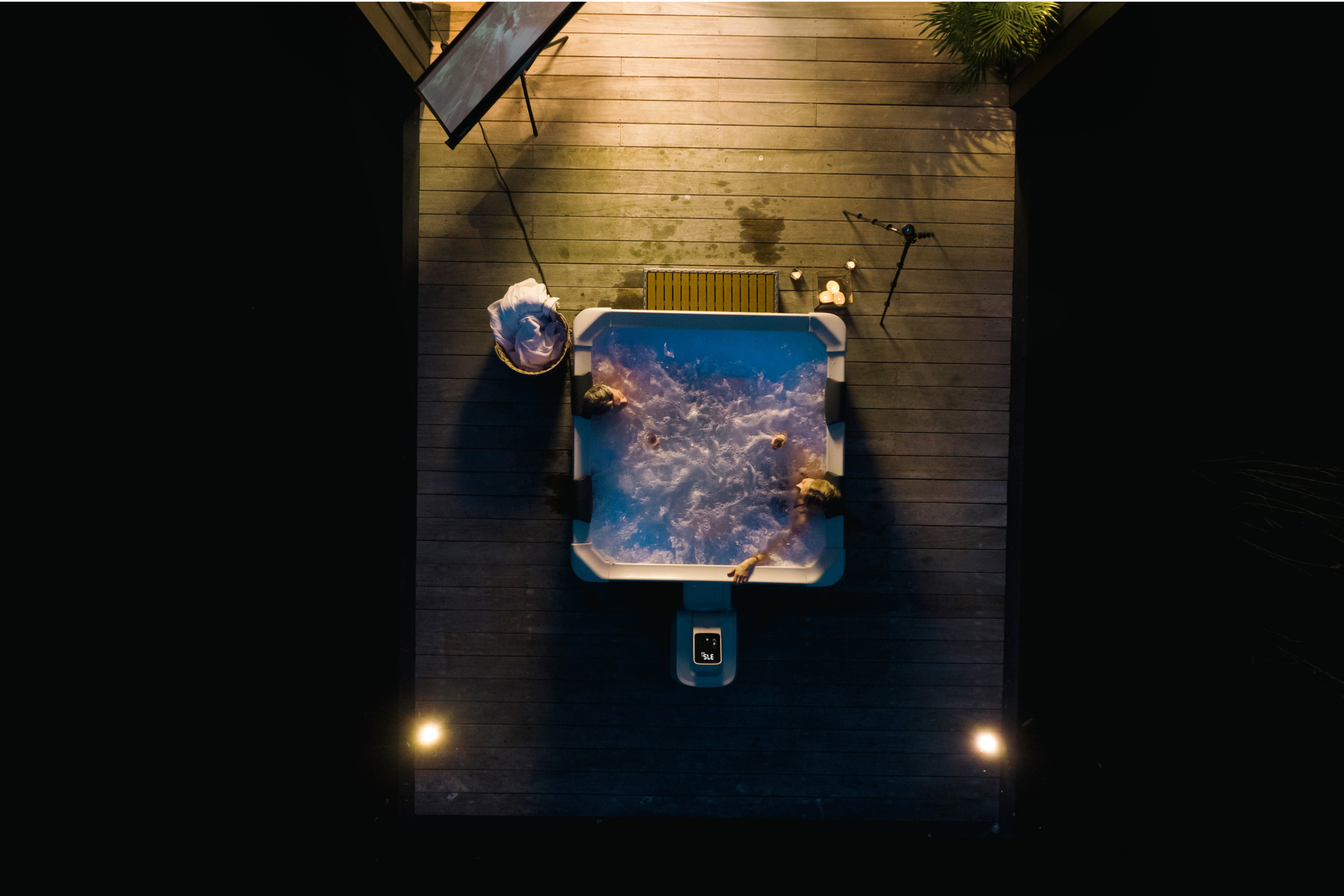 MSPA | OSLO | Frame Series | Rigid Hot Tub & Spa | Light up the night | Up to 6 Person