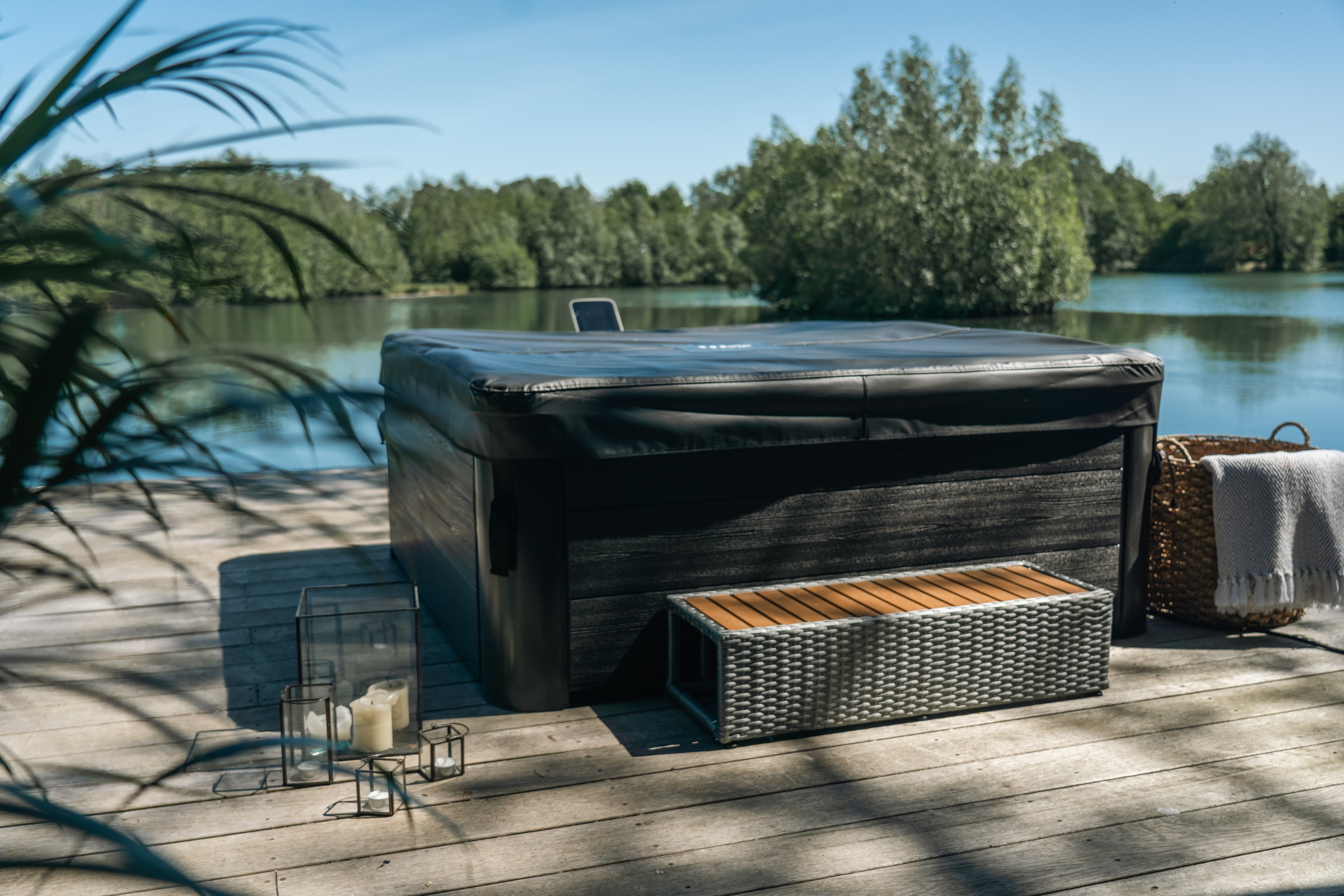 MSPA | OSLO | Frame Series | Rigid Hot Tub & Spa | Light up the night | Up to 6 Person