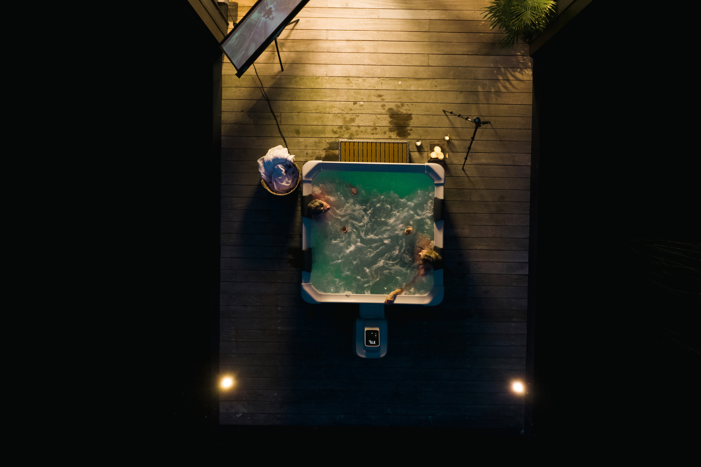 MSPA | OSLO | Frame Series | Rigid Hot Tub & Spa | Light up the night | Up to 6 Person