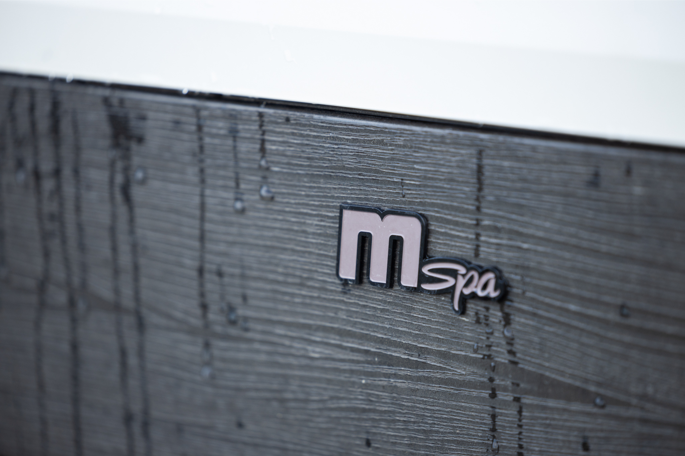 MSPA | OSLO | Frame Series | Rigid Hot Tub & Spa | Light up the night | Up to 6 Person